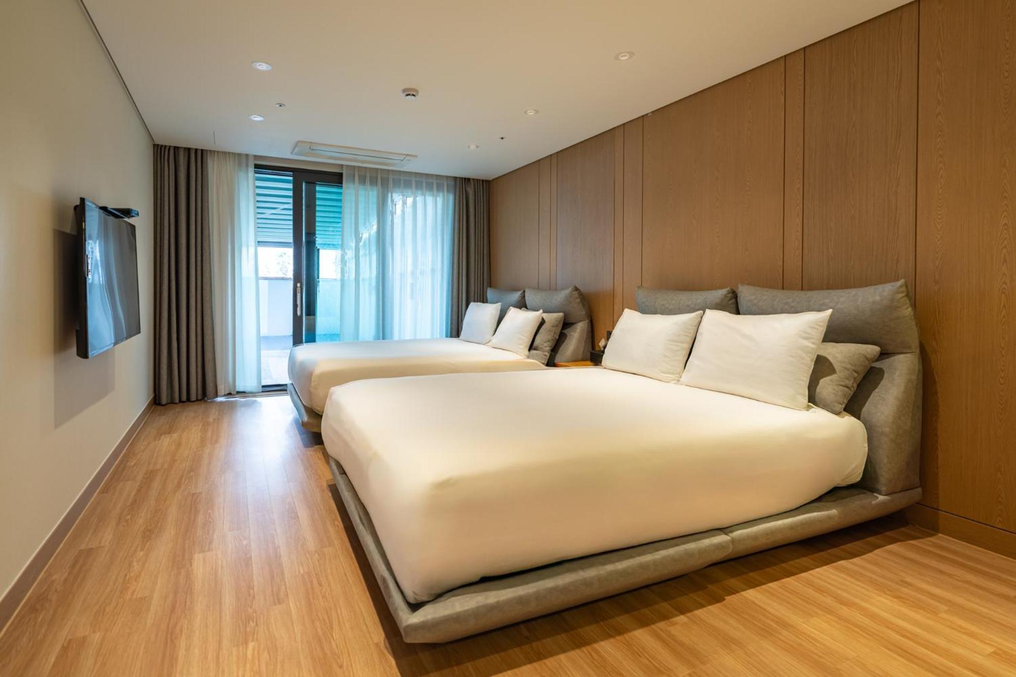 Jeju Attirance Hotel & Poolvilla Seogwipo Extérieur photo